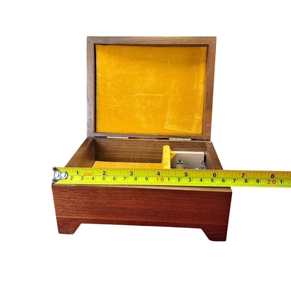 Reuge Music Jewelry Box Unisex OS Brown Good Swiss Movement Raindrops Tune